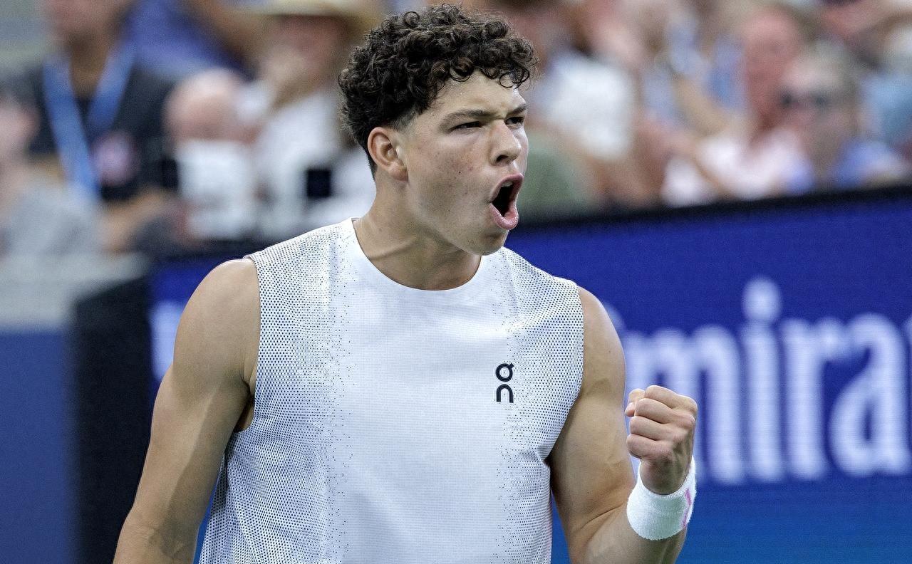 九游-穆雷爆冷击败加拿大队，比分优势明显引爆全场！的简单介绍