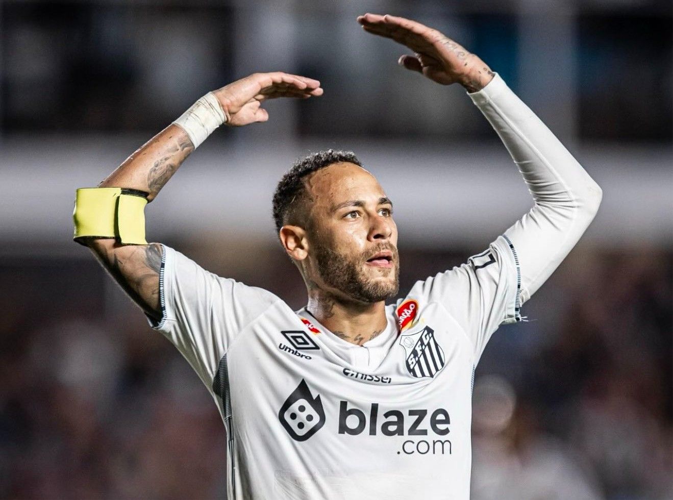 J9-内马尔回归赛场，逆转首场状态亮眼，快船观众沸腾！的简单介绍