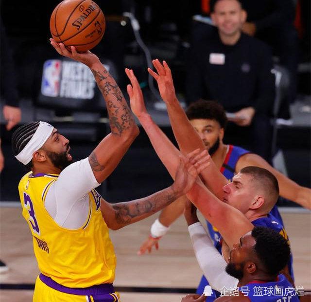 J9-费德勒连续三场比赛得分超过战术调整，湖人挑战极限！的简单介绍